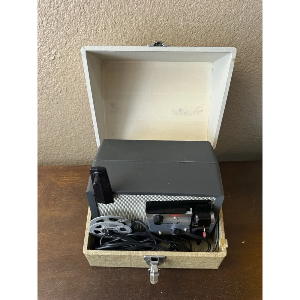 Kodak Brownie 8 Model 10 8mm Projector 500W Rewind No. 208 w/ Box